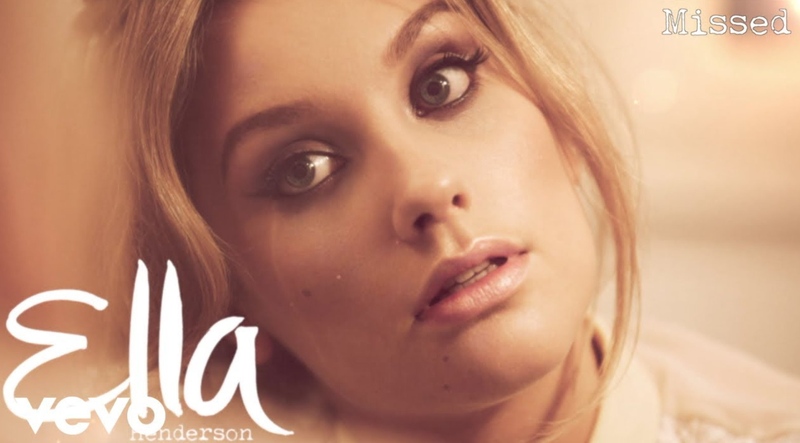 Ella Henderson Chester Racecourse